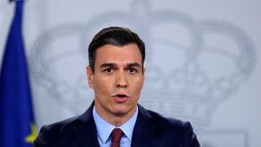 Pedro Sánchez e o regresso do futebol: «Temo que aconteça primeiro através da televisão»