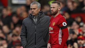 Giggs não duvida que influências de Ferguson e Mourinho farão de Rooney um 