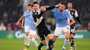 «Não pode decidir sozinho»: político 'atira-se' a Spadafora sobre regresso do futebol em Itália