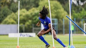 Segundo treino do FC Porto após o confinamento teve muita bola à mistura