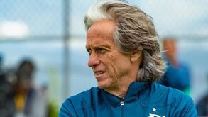 Coronavírus: Testes positivos podem adiar regresso do Flamengo