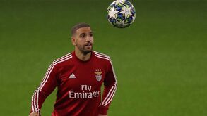 Taarabt: «Benfica é um dos 10 melhores clubes do Mundo»