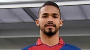 Yangel Herrera, jogador do Granada, com teste positivo à covid-19