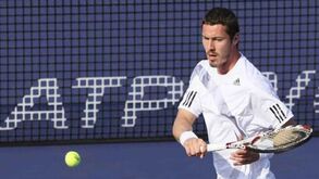 Gestão da covid-19 gera críticas: Desportistas apontam o dedo a políticos... e até Bill Gates