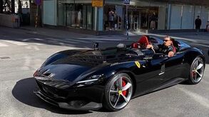 Ibrahimovic arrisca multa pesada por conduzir Ferrari de 1,6 milhões de euros