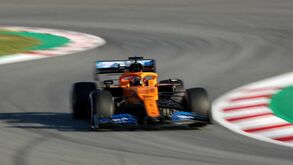 Carlos Sainz: «Ainda tenho um ano importante com a McLaren e estou ansioso por competir»