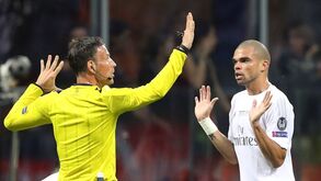 «Não se podia confiar em Pepe»: árbitro recorda polémicas da final da Champions de 2016