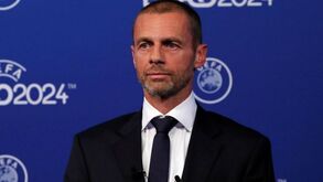 Coronavírus: Presidente da UEFA considera 