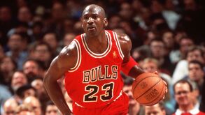 Sapatilhas usadas por Michael Jordan rendem mais de 500 mil euros a colecionador