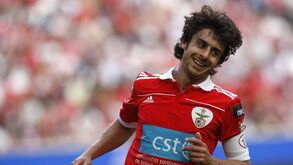 Aimar: «Às vezes ainda meto o hino do Benfica, aquele que ouvíamos antes dos jogos»