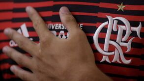 Flamengo de Jorge Jesus em polémica após grupo de jogadores serem vistos a treinar no relvado
