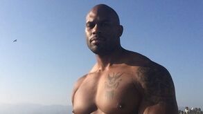 Shad Gaspard, ex-lutador de WWE, encontrado morto após tentar salvar o filho