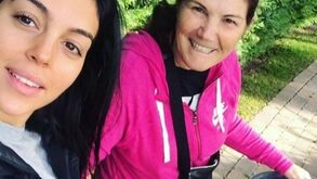 Mãe de Cristiano Ronaldo explica por que eliminou Georgina das redes sociais