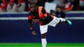 Pela família, pelos outros, sempre: N'Golo Kanté volta a dar que falar em Inglaterra