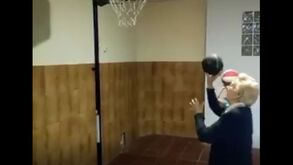 Aos 100 anos faz este lançamento e Pau Gasol reage com aplausos
