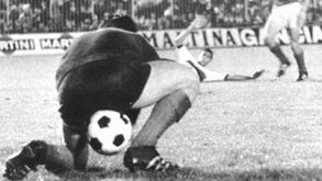 Benfica e a final perdida para o Inter em 1965: Frango no lamaçal e um central na baliza
