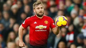 Shaw confirma expectativa em torno da dupla Bruno Fernandes-Pogba: «Há ali muita competição»