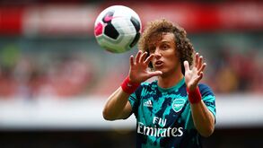 David Luiz fora de órbita do Benfica