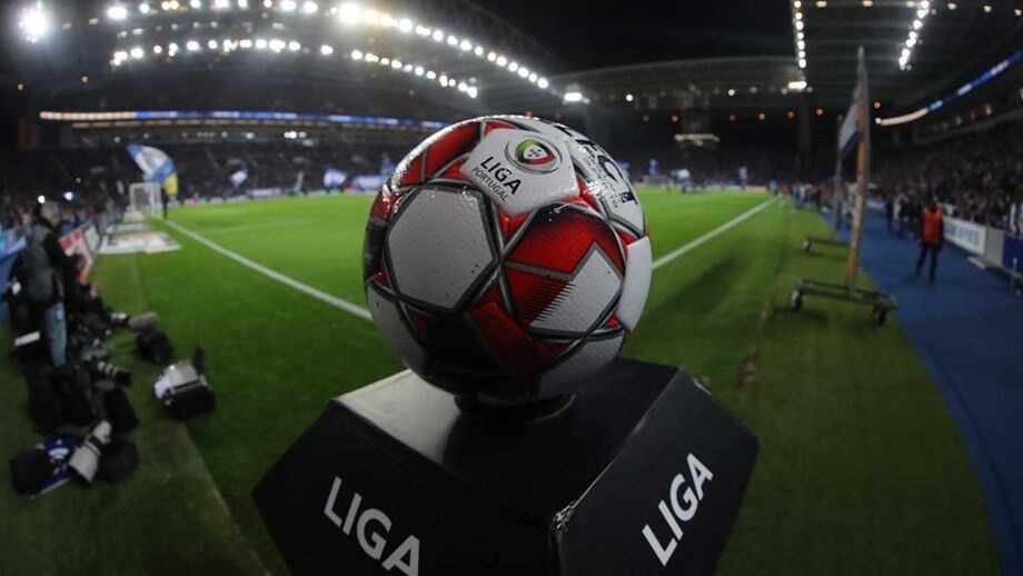 Campeonato reduzido para 16 equipas e taças com mudanças: a proposta em cima da mesa para 2022/23