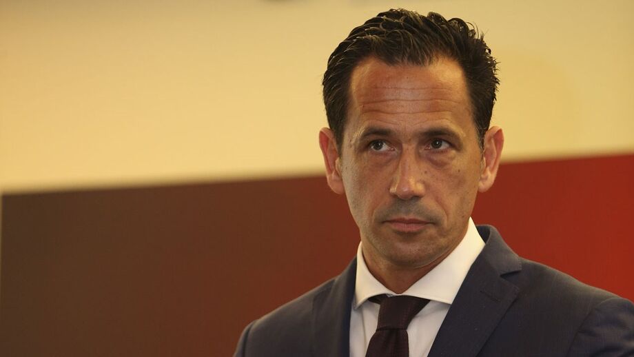 Grupo de ex-presidentes e dirigentes de futebol pede a demissão de Pedro Proença