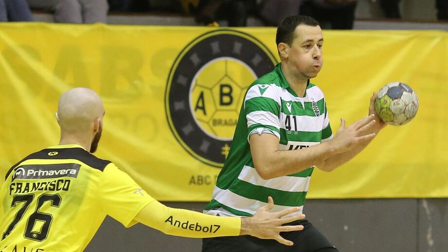 Mais uma saída no Sporting