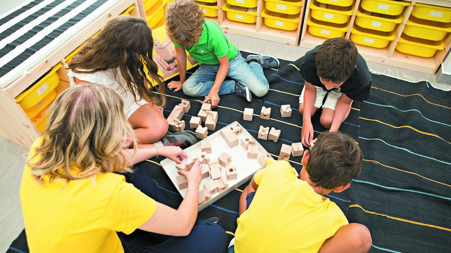 escolas ensino educacao crianças brincar atividades ludicas