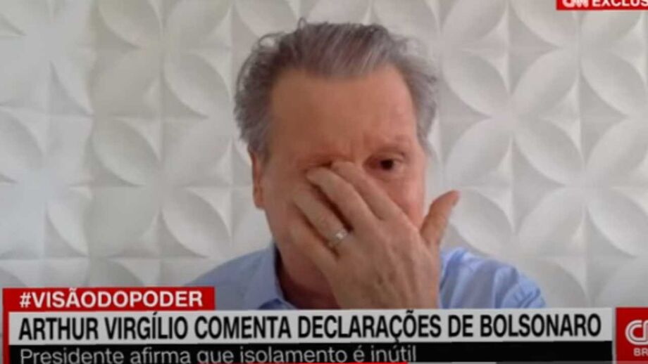 Arthur Virgílio não escondeu a emoção durante uma entrevista televisiva
