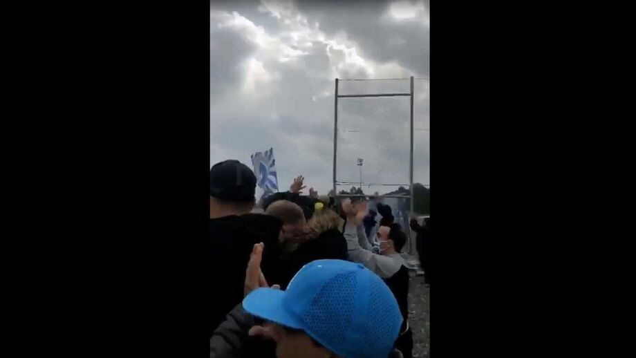 Claque portista deu apoio no regresso aos treinos da equipa orientada por Sérgio Conceição