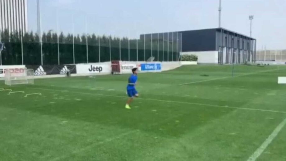 Cristianinho foi com o pai ao centro de treinos da Juventus