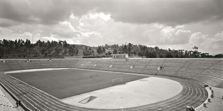 Imagem Foto 1 - Estádio 28 Maio.tif (5381843) (Milenium)
