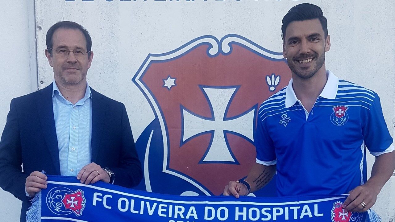 Tozé Marreco (à direita) foi apresentado esta quinta-feira