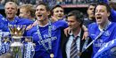 10. Frank Lampard - Foram 13 o número de temporadas de Frank Lampard ao serviço do Chelsea (14 se contarmos a presente época como treinador principal). Com um instinto raro para o golo - 147 apontados em 429 partidas -, este ex-internacional inglês tem certamente um lugar especial na história do campeonato inglês e dos blues, que o jornal 'Mirror' fez questão de realçar.