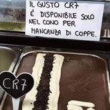 Gelataria de Nápoles goza com Ronaldo: «O sabor CR7 só está disponível em cone por falta de taças»