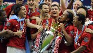 1. Ryan Giggs - Com 13 títulos da Premier League, conquistados ao longo de 24 temporadas ao serviço do Manchester United foi um forte motivo que levou o 'Mirror' a colocar este ex-internacional galês no topo da lista.