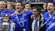 10. Frank Lampard - Foram 13 o número de temporadas de Frank Lampard ao serviço do Chelsea (14 se contarmos a presente época como treinador principal). Com um instinto raro para o golo - 147 apontados em 429 partidas -, este ex-internacional inglês tem certamente um lugar especial na história do campeonato inglês e dos blues, que o jornal 'Mirror' fez questão de realçar.