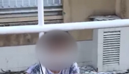 População amarra na rua jovem suspeito de Covid-19 que circulava em bairro de Lisboa