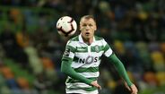 Na campanha seguinte (2018/2019) o francês realizou menos jogos (33) mas manteve o registo de golos (3) e conquistou mais dois títulos pelo Sporting: Taça da Liga e Taça de Portugal.