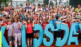 Abraços, jogos de basket e até convívio com crianças: Dimitrov dá positivo e lança o pânico 