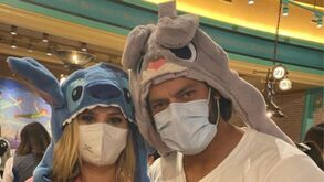 Hulk e Camila divertem-se na Disney e fãs não perdem oportunidade para comentar