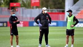 Burgos, 'eterno' adjunto de Simeone, abandona Atlético Madrid no final da época