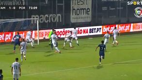 Passe fantástico de Sérgio Oliveira e Corona a fazer o empate para o FC Porto