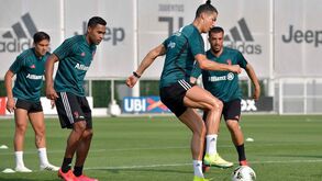 Cristiano Ronaldo volta a espantar: botas de râguebi para ser mais veloz 
