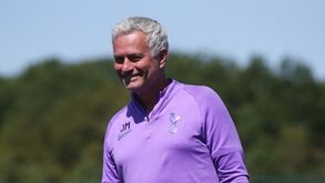 Mourinho defronta Manchester United na retoma da Premier League a 19 de junho