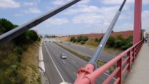 Ataque ao autocarro do Benfica: veja as imagens do local do incidente