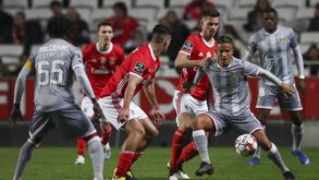Ligação do Benfica ao Aves sob suspeita: da conta corrente aos 