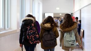 Um em cada três alunos passa o 9.º ano com negativa a Matemática