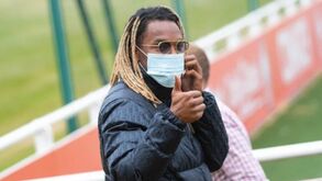 Renato Sanches apresenta-se no Lille com novo look: médio português agora é louro