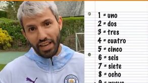 Aula de espanhol de Kun Agüero na telescola britânica: «Vamos contar até 12»