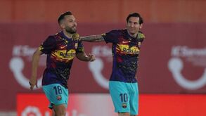 O novo visual de Lionel Messi no regresso do futebol em Espanha