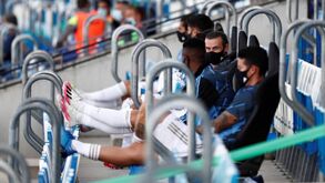 Da caminhada para o estádio às cadeiras 'roubadas' ao Bernabéu: triunfo do Real Madrid teve de tudo